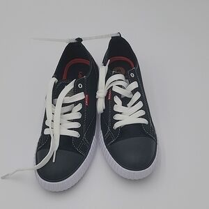 Levi's Women's Anica C CVS Sneaker Black Size 8.